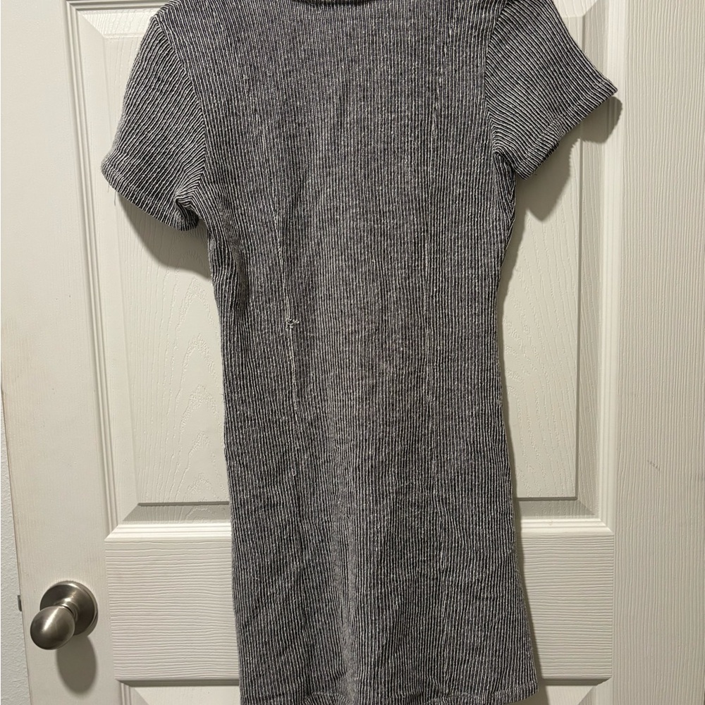 🖤 Preloved Zara Ribbed Button-Down Mini Dress 🖤 - Picture 3 of 5